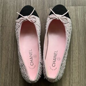 CHANEL Tweed Pink and Black Flats